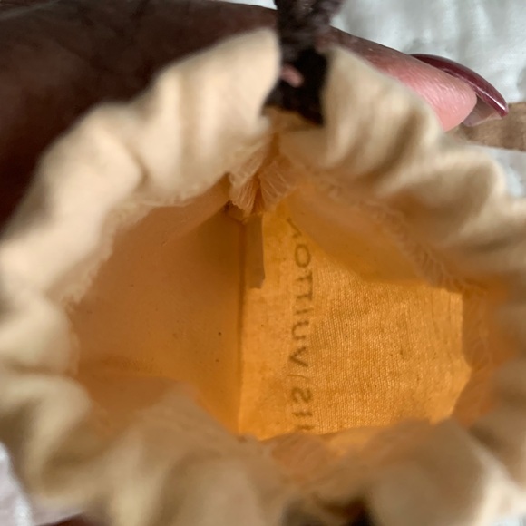 Louis Vuitton Beige Drawstring Pouch - Picture 3 of 5